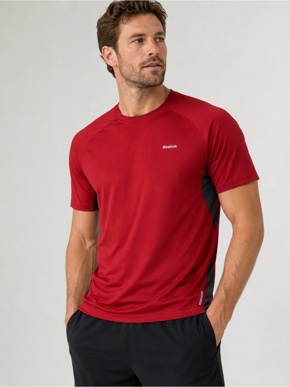 Reebok Men's Red Performance Tee - Size L